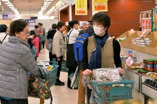 Nhật Bản đối mặt với tình trạng suy thoái kinh tế trầm trọng