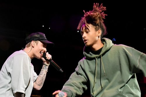 Jaden Smith thể hiện khả năng ca hát bên Justin Bieber