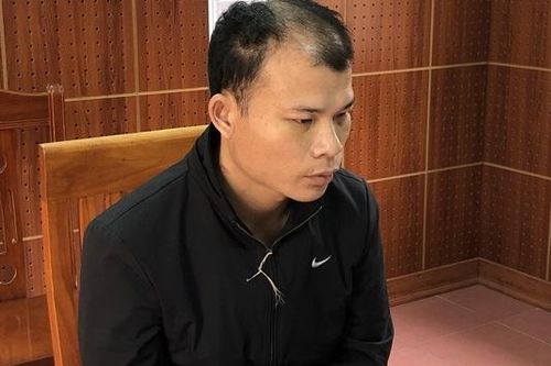 Khoắng gần 500 triệu đồng khi bạn gái đang tắm