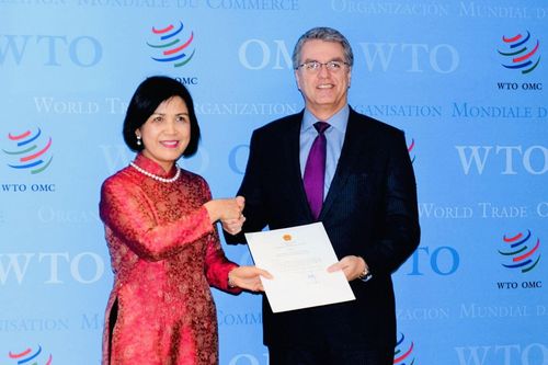 Đại sứ Lê Thị Tuyết Mai trình Thư ủy nhiệm đến Tổng Giám đốc WTO