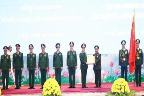 Trao tặng Huân chương của Nhà nước Việt Nam, Nhà nước Lào