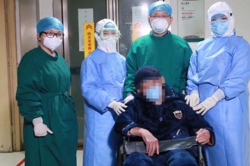 Cụ ông 98 tuổi khỏi Covid-19 chỉ sau 10 ngày điều trị