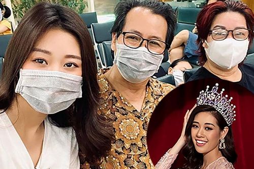 Huy Khánh mặc đồ ngủ của vợ chụp ảnh gửi Ngọc Lan
