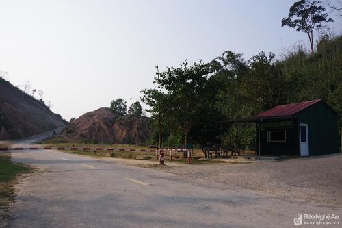 Tạm đóng cửa khẩu phụ ở Nghệ An để phòng chống Covid-19