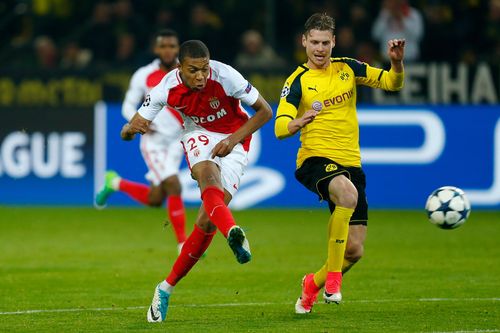 Khoảnh khắc Mbappe đi vào lịch sử sau khi 'bắn thủng lưới' Dortmund