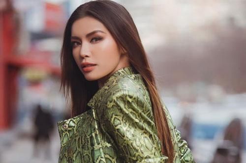 Siêu mẫu Minh Tú tái mặt khi suýt bị 'công an bắt' tại Mỹ