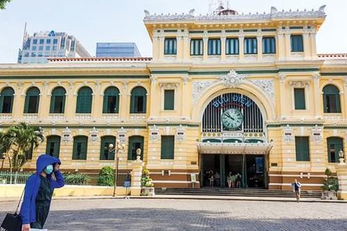 Nỗi lo 4 chữ hạn chế đông người: Băn khoăn ra phố