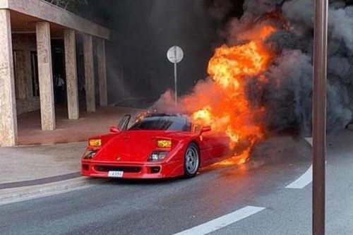 Siêu phẩm Ferrari F40 bốc cháy dữ dội tại Monaco