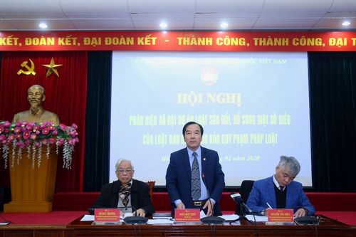 Các dự án luật quan trọng phải được Mặt trận phản biện