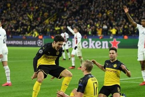 Erling Haaland rực sáng, Dortmund nhấn chìm PSG