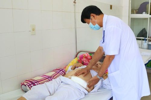Phẫu thuật thành công cho người phụ nữ có thận nằm ở vị trí lạ
