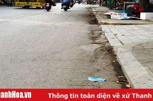 Khẩu trang chống dịch Covid-19 vứt bữa bãi, tiềm ẩn nguy cơ lây nhiễm