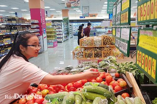 Nâng cao giá trị cho hàng Việt