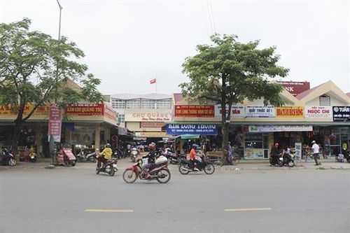 Tạo 'cú hích' để phát triển thương mại - dịch vụ
