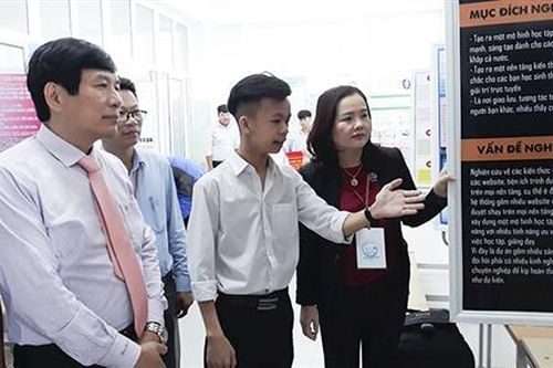 Khơi dậy sự sáng tạo khoa học kỹ thuật cho học sinh