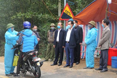 Kiểm tra công tác phòng dịch Covid-19