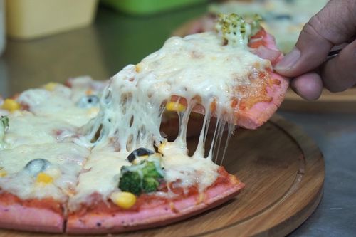 Pizza thanh long giá 55.000 đồng