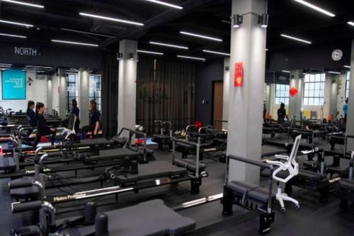 Thất thu vì corona, phòng gym chấp nhận dạy tập miễn phí trên mạng