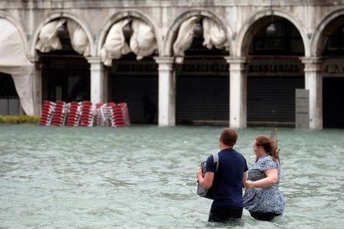Bộ mặt xấu xí của Venice khi bị tàn phá bởi du lịch