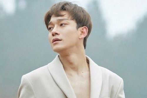 Chen (EXO) viết thư xin lỗi người hâm mộ