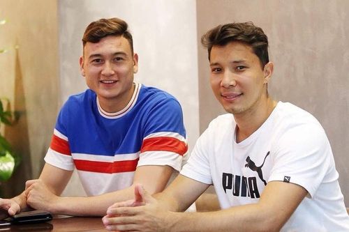 Văn Lâm cùng bạn gái nấu ăn, tiễn HLV thể lực riêng về Nga