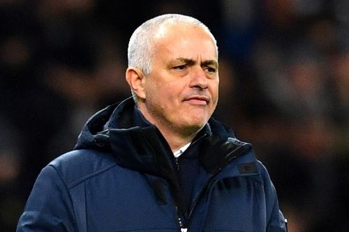 Son Heung-min báo hại Tottenham hay HLV Mourinho lạc hậu?