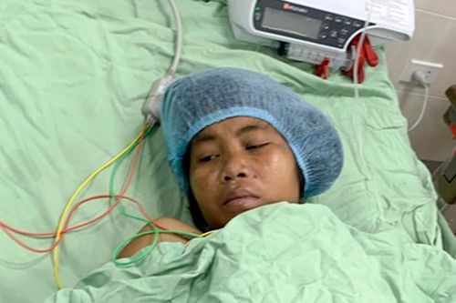 Suýt chết vì sinh con tại nhà