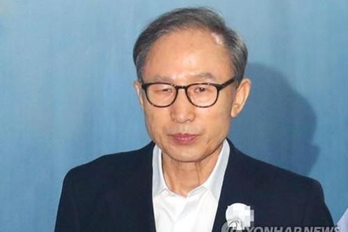 Cựu Tổng thống Hàn Quốc Lee Myung-bak bị tuyên án 17 năm tù giam