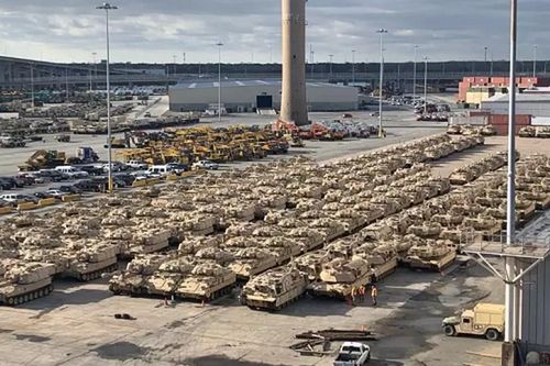 Mỹ đưa 'rừng thiết giáp' vào 'sát vách' Nga, chuẩn bị tập trận với NATO