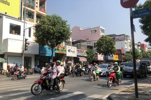 Nhịp sống Sài Gòn dần 'vui' trở lại