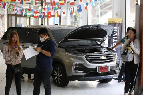 Giảm nửa giá, xả hàng xe Chevrolet tồn kho tại Thái Lan