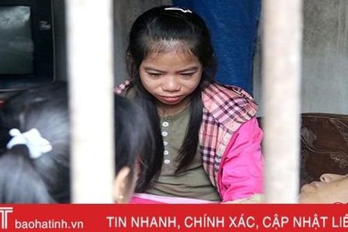 Bố bỏ đi biệt xứ, mẹ mắc ung thư tụy, chị em Linh chỉ biết khóc ròng!