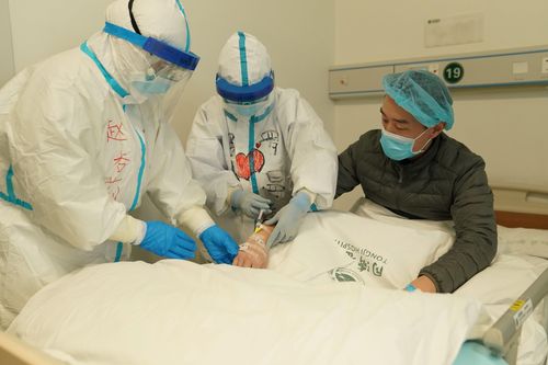 Ngân hàng Nhân dân Trung Quốc hỗ trợ tín dụng để kiềm chế COVID-19
