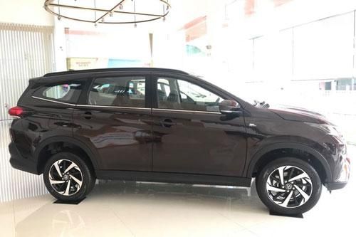 Toyota Rush giảm giá mạnh, 'quyết đấu' với Mitsubishi Xpander