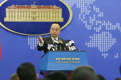 Không có quy định dừng hoạt động các cửa khẩu Việt - Trung
