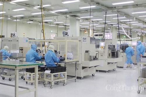 Bình Dương: Ngành công nghiệp duy trì đà tăng trưởng trong tâm dịch Covid-19