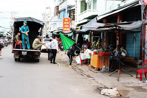 Bất cập ở chợ Phương Sơn