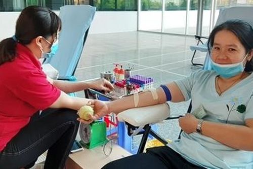 Bệnh viện đa khoa Sóc Trăng hiến máu tình nguyện