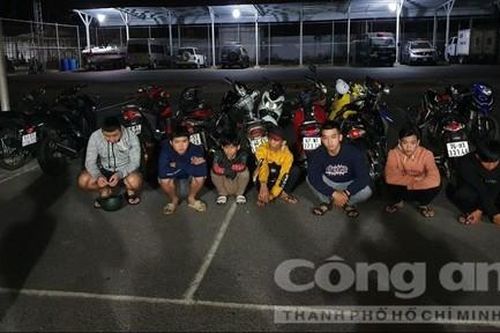 Chặn bắt hàng chục 'quái xế' gây rồi trên quốc lộ ở Đồng Nai