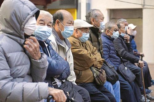 Tránh lây nhiễm Covid-19 đối với người cao tuổi