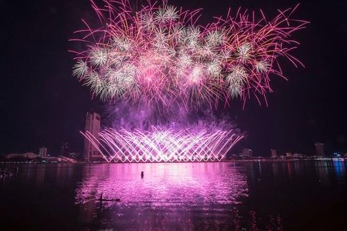 Đà Nẵng: Dừng Lễ hội pháo hoa quốc tế