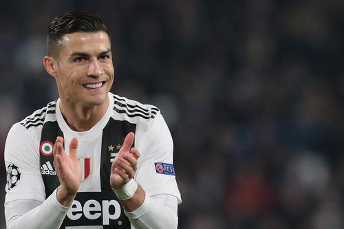 HLV Allegri: 'Ronaldo không lớn hơn Juventus'