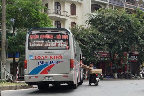 Tại cửa ngõ phía Nam Hà Nội: Xe dù, bến cóc vẫn lộng hành
