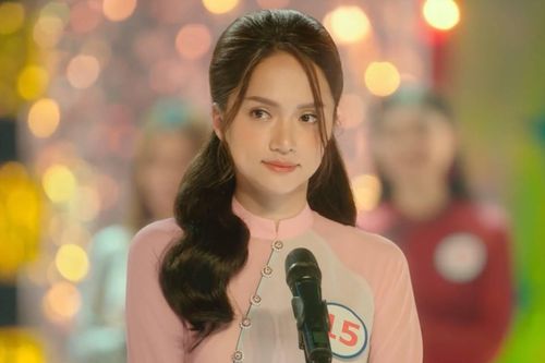 Sắc đẹp dối trá hút khách nhờ... ăn may?