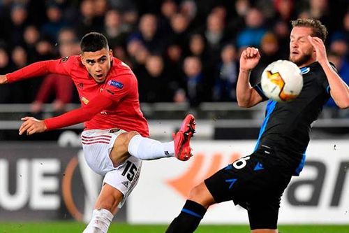 Ole Solskjaer đổ lỗi cho bóng và sân đấu khi MU bị cầm hòa 1-1 bởi Brugge