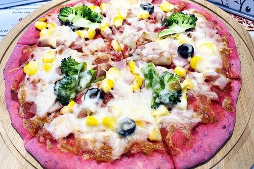 Hà Nội có pizza làm từ thanh long