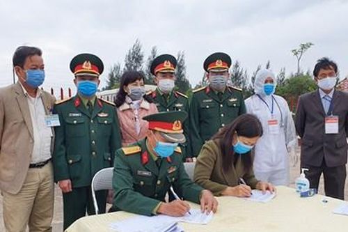 Quảng Ninh tiếp nhận 73 công dân cách ly tại thành phố Móng Cái