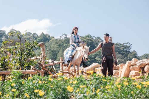 Võ Hạ Trâm thể hiện hạnh phúc viên mãn trong MV mới quay ở Đà Lạt