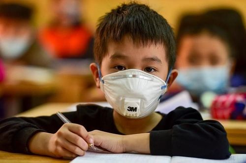 Thứ trưởng Y tế nói về giải pháp cho học sinh nghỉ học để phòng dịch Covid-19