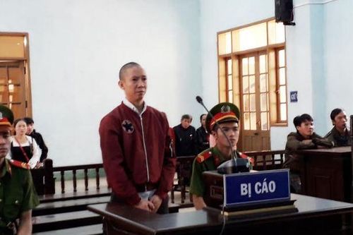 18 năm tù cho gã chồng ghen tuông mù quáng